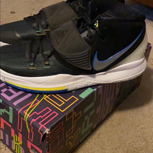 Kyrie 6 - Picture 3 of 3